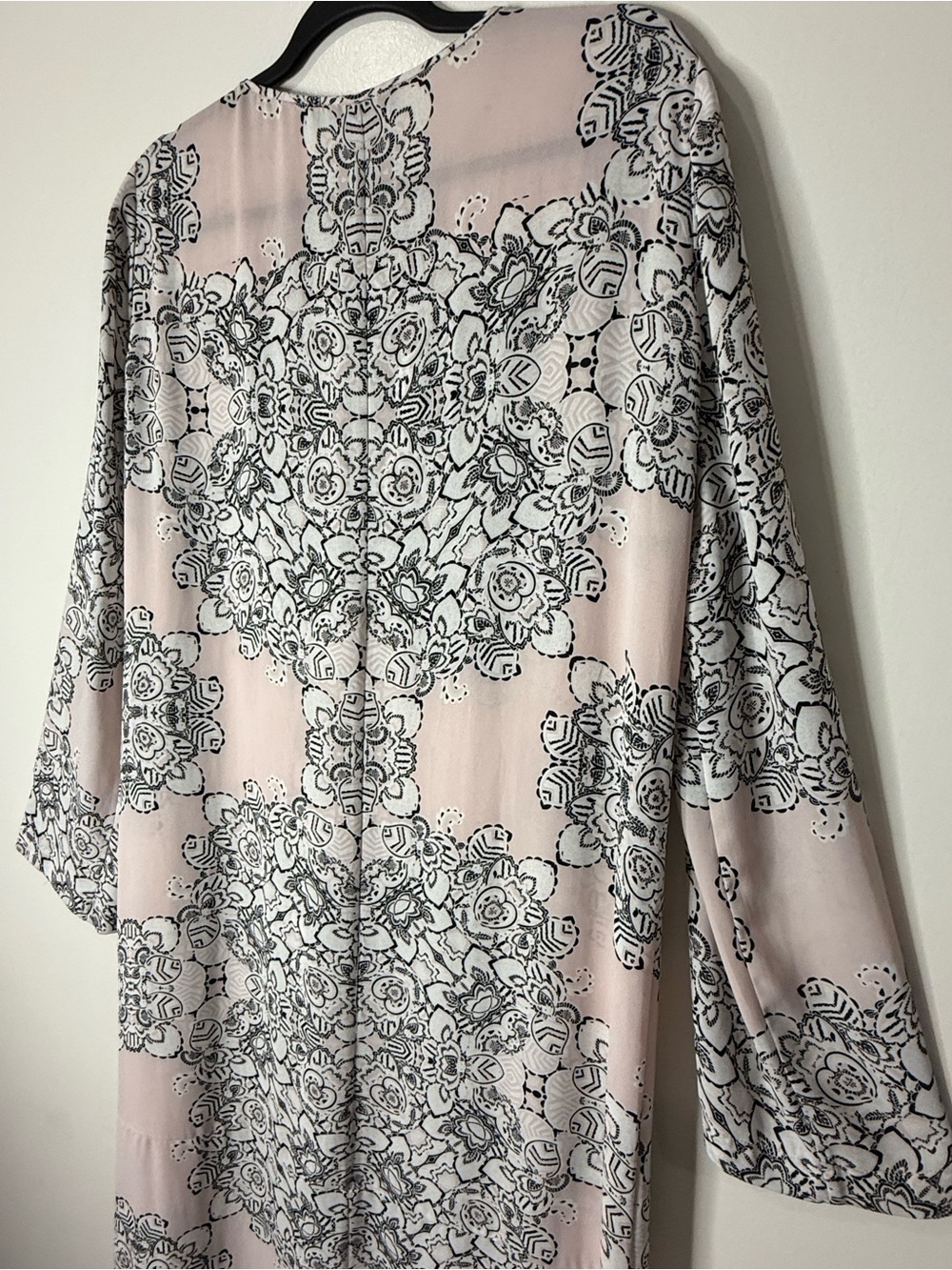 BCBGMaxazaria Olivia Light Pink Floral Lace-Print Long Sleeve Maxi Dress - Picture 5 of 7